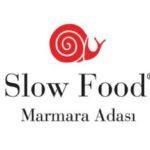 Slow Food Marmara Adası logosu - kırmızı salyangoz simgesiyle sürdürülebilir gıda hareketi